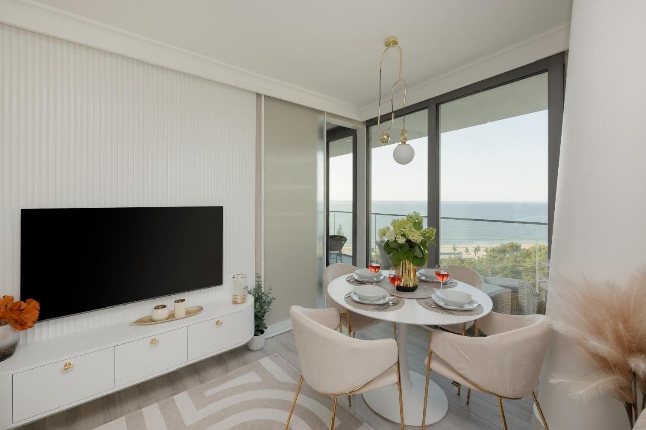 Royallux Apartment Waves Resort & Spa - Sea View From Balcony By Renters Prestige Miedzyzdroje Bagian luar foto