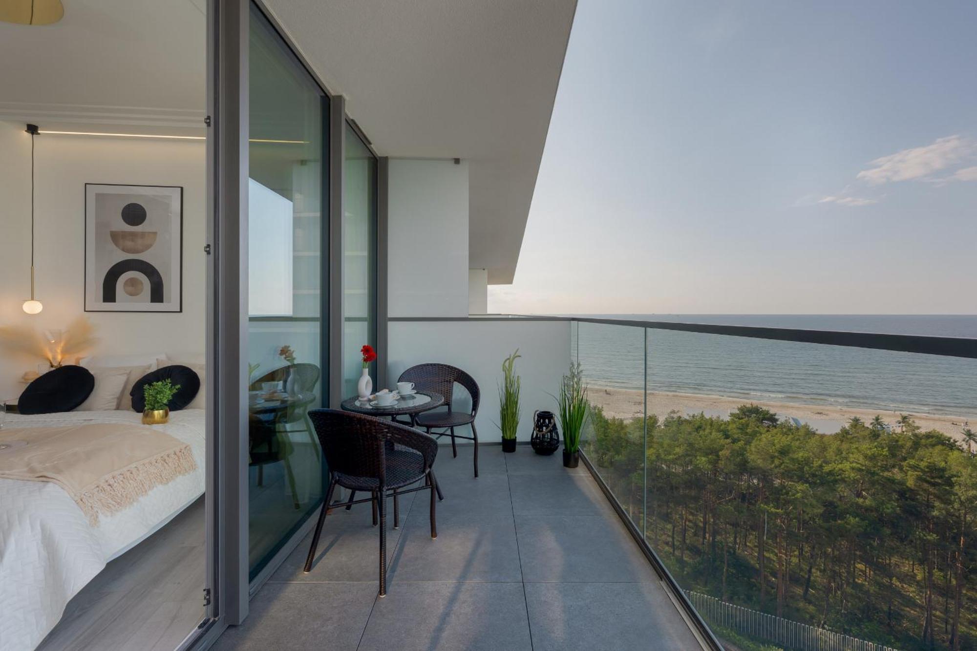 Royallux Apartment Waves Resort & Spa - Sea View From Balcony By Renters Prestige Miedzyzdroje Bagian luar foto