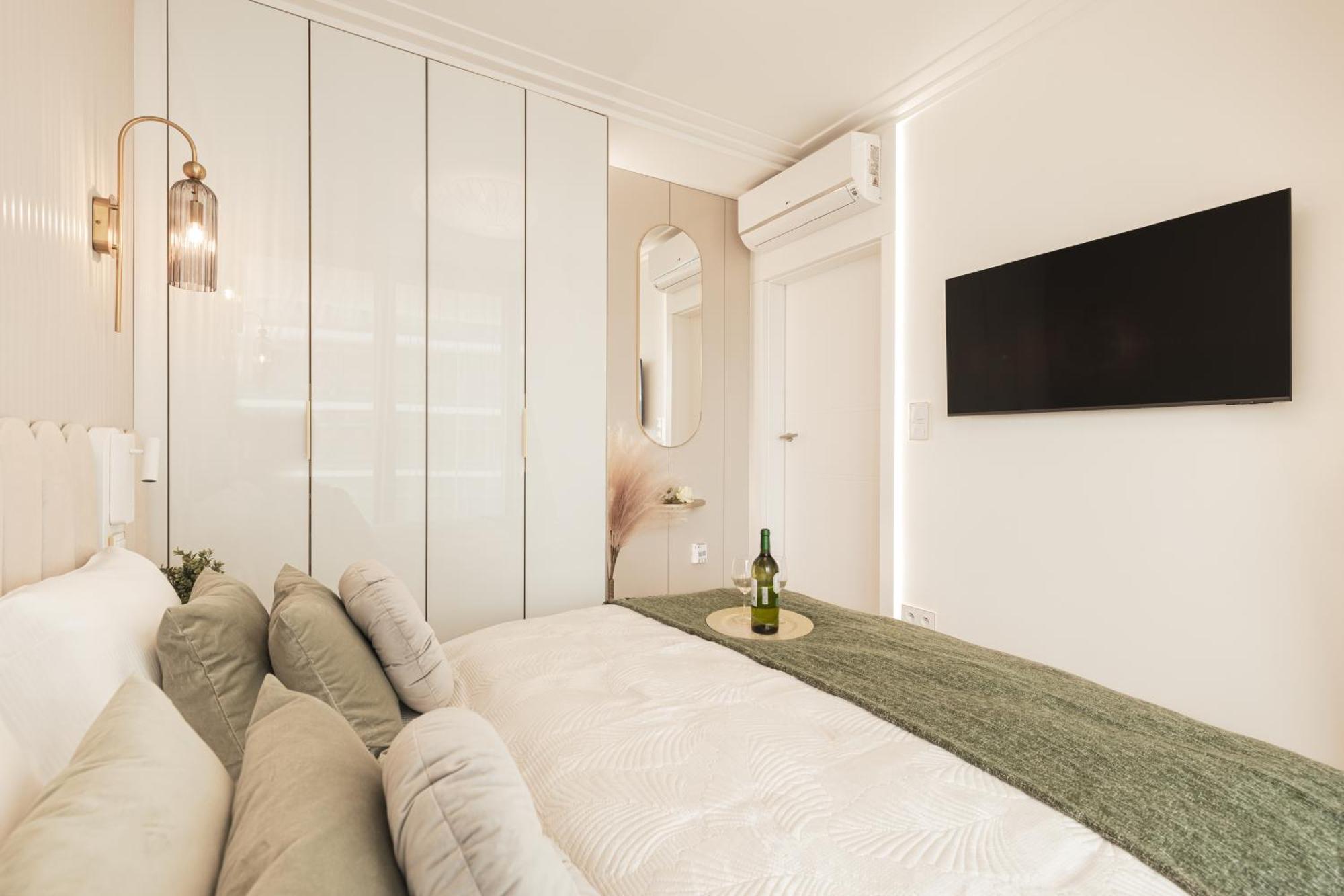 Royallux Apartment Waves Resort & Spa - Sea View From Balcony By Renters Prestige Miedzyzdroje Bagian luar foto